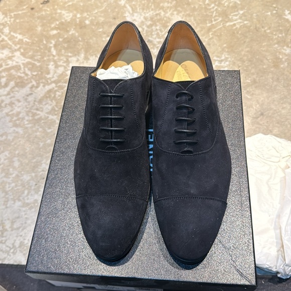 Chanel Uniform Black Suede Cap Toe Lace Up Oxford Size 41 - Picture 4 of 4